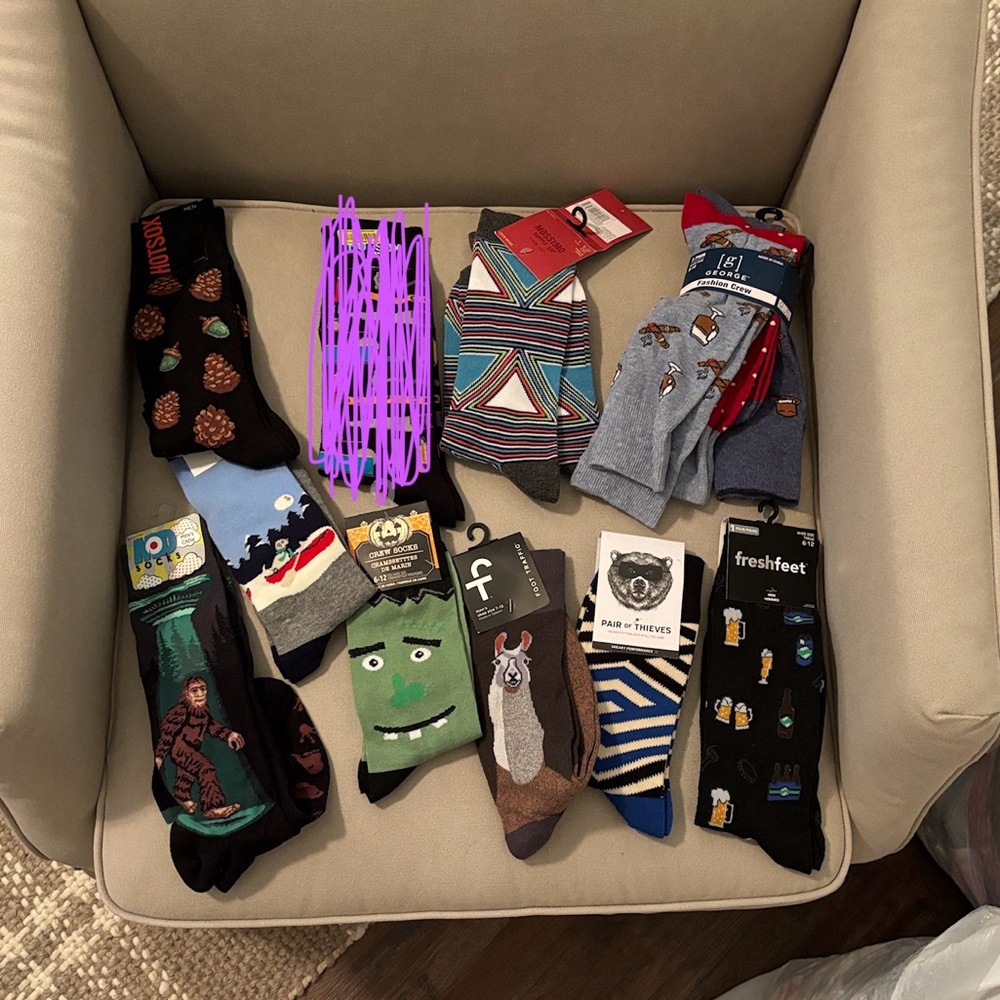 Bundle of men’s size 6-12 brand new socks